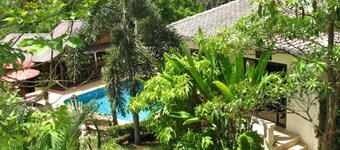 VILLA SUITE 4-5 PERS in beautiful zen garden, SWIMMING POOL JACUZZI, BEACH 400M