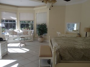 4 bedrooms, iron/ironing board, WiFi, bed sheets
