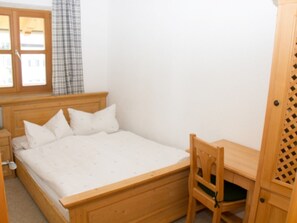 1 bedroom, Internet, bed sheets
