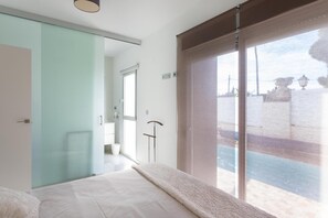 3 Schlafzimmer, Zimmersafe, Bügeleisen/Bügelbrett, Reisekinderbett