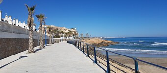 BEAUTIFUL MODERN VILLA WITH PRIVATE POOL NEAR BEACHES AND GOLF COURSES