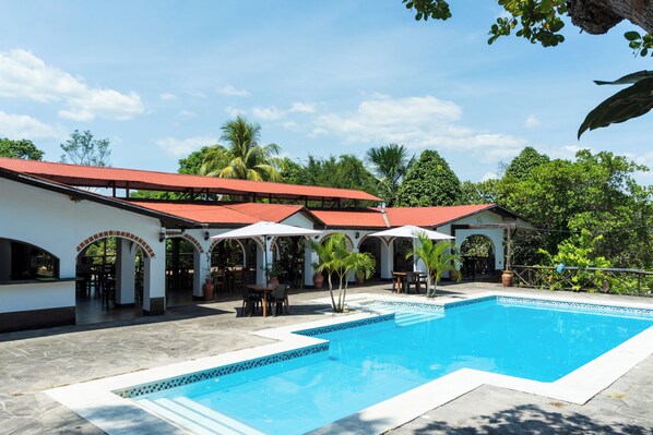 Piscina externa