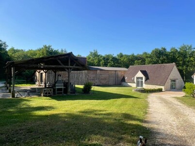 Charming cottage12p, 6r,6br, pool