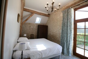 6 Schlafzimmer, Bügeleisen/Bügelbrett, Reisekinderbett, kostenloses WLAN