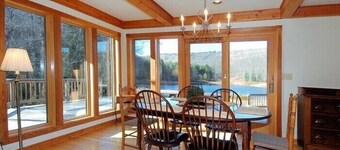 ML03-Private Lakefront Retreat, Hot Tub, Pets Ok!