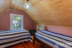 4 chambres, fer et planche à repasser, Wi-Fi, draps fournis