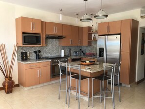 Fridge, microwave, oven, stovetop