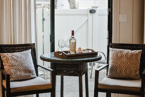 Cozy Premium Jr. Suite, In Beautiful Napa Valley -Perfect for Couples