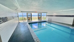 Inomhuspool och uppvärmd pool
