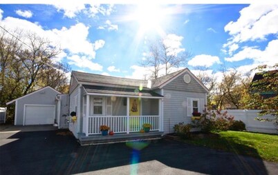 Relajado South End Rockland Bungalow, a 5 minutos a pie del centro