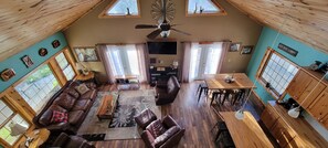 Smart TV, fireplace, DVD player, books