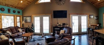 Wild Rose Road Cabin<br>2595 Wild Rose Road Fort Atkinson Ia 