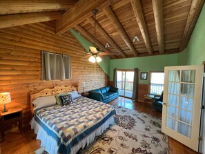 6 bedrooms, desk, iron/ironing board, free WiFi