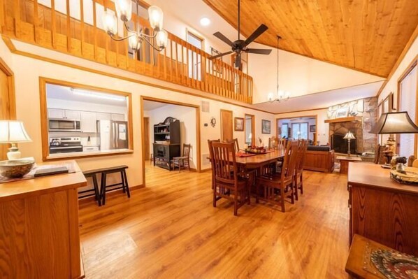 Dining - YR36-Complete update 2024! Fire Pit! Hot Tub! (Davis)