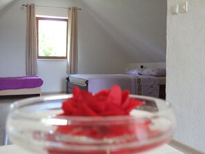 1 bedroom, WiFi - Guesthouse Loncar is waiting for you! Just come and enjoy :) (Plitvicka Jezera)