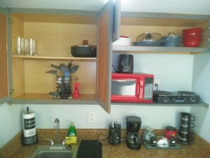 Fridge, microwave, oven, stovetop - The Mouse`s neighbor studio near Disney (Clermont)