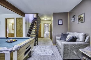Games room - SS12-Bass, Blue Gill, and Catfish Pond! Hot Tub! Dolly Sods Access! (Davis)