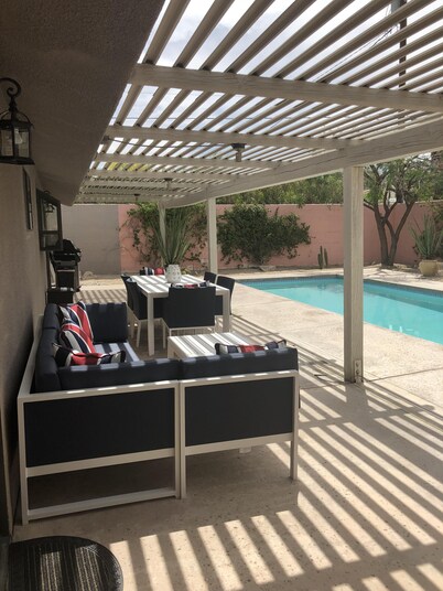 Prime Location! Walking distance to El Paseo! Home you have been searching for.