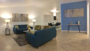 Télévision, cheminée