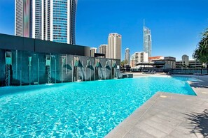 Indoor pool, outdoor pool - Sealuxe Seaview Suites - Central Surfers Paradise (Surfers Paradise)