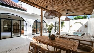 Luxury Villa, 3 Bedrooms | Dining room