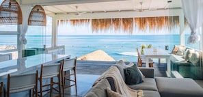 Villa, 3 Bedrooms, Ocean View | Minibar, desk, free WiFi, bed sheets - Mahi Mahi Villa & Suites (Pecatu)