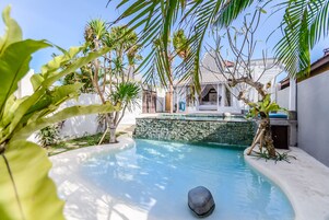 Honeymoon Suite | Exterior