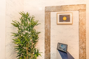 Reception hall - Chiado 44 (Lisbon)