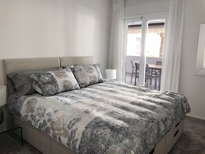 2 slaapkamers, een strijkplank/strijkijzer, wifi, beddengoed