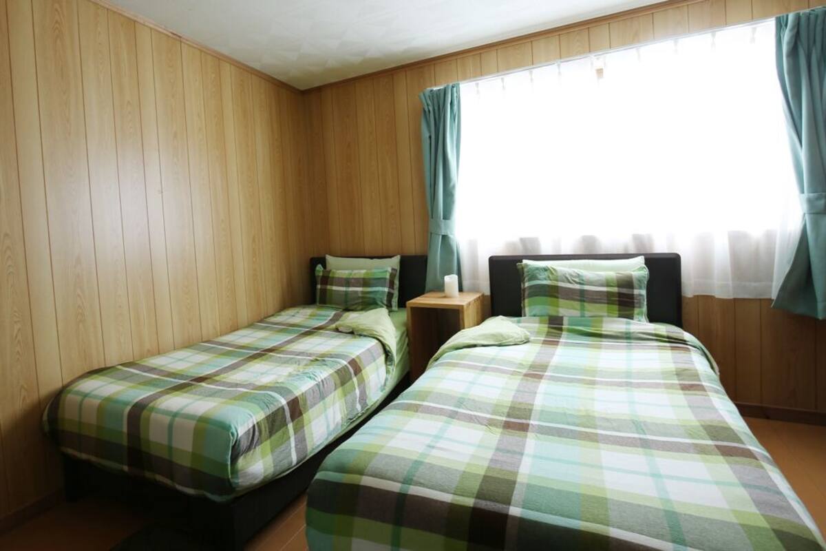 Twin Room, HAIMURUBUSHI | Desk, blackout drapes, WiFi (free)