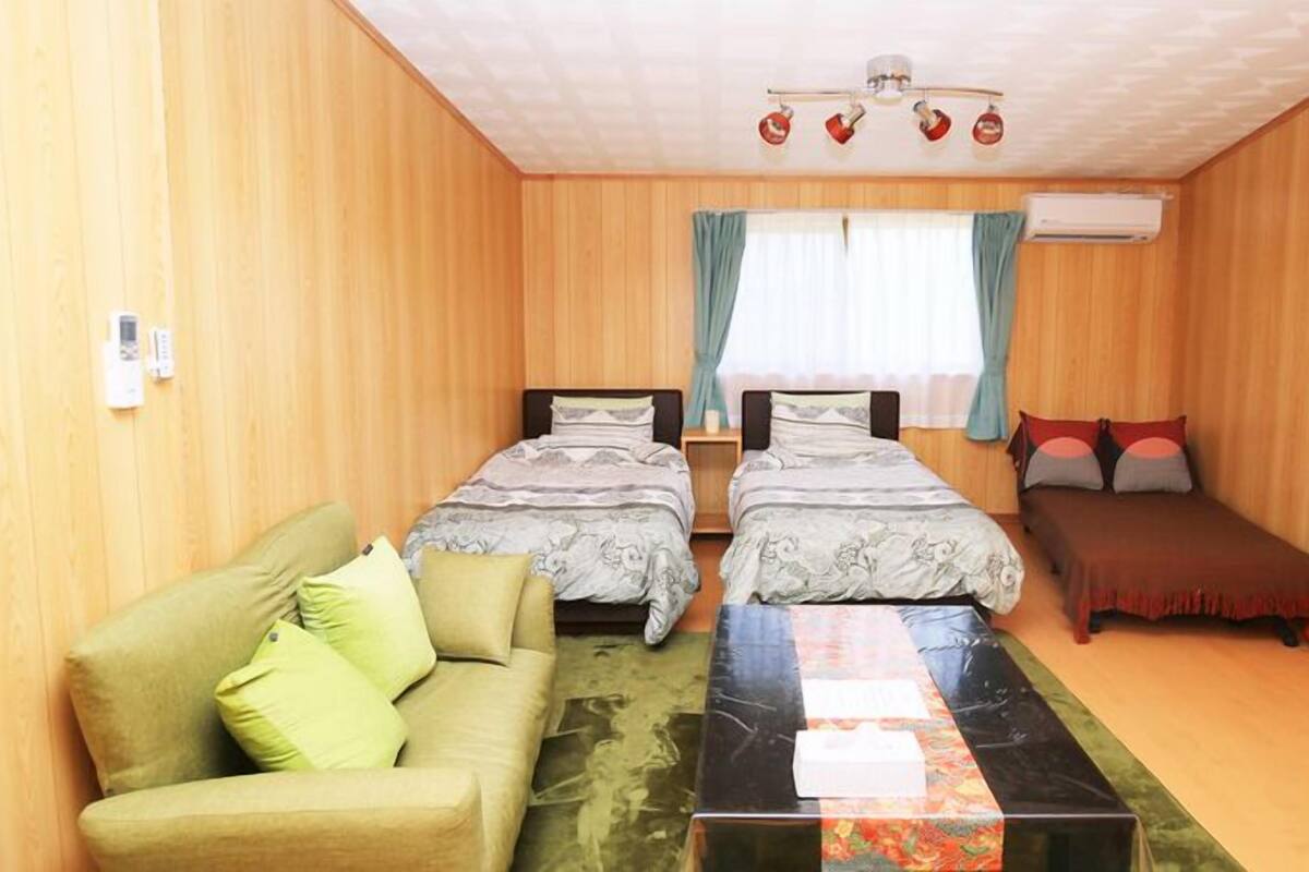 Desk, blackout curtains, free WiFi