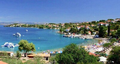 Villa Sol - private heated pool & 30m from the sea