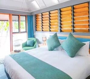 Beachfront Bure | Minibar, in-room safe, desk, laptop workspace - Serenity Island Resort (Kadavulailai Island)