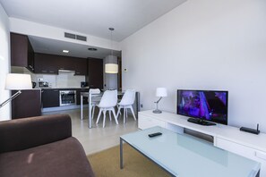 TV - TROPICANA - Penthouse Sea View - Communal Pool (Cambrils)