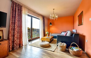 Smart TV, fireplace, DVD player, table football
