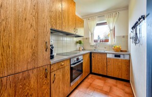 Kühlschrank, Herdplatte, Geschirrspüler