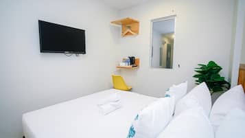 Iron/ironing board, free WiFi, bed sheets