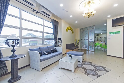 328 Apple Hotel Shah Alam