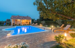 Pool - Stunning home in Suhovare (Suhovare)