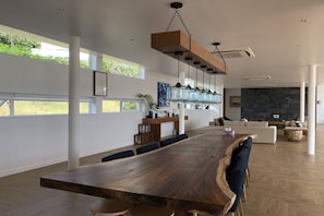 5-Bedroom Villa with Private Pool and Sea View | In-room dining