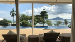 5-Bedroom Villa with Private Pool and Sea View | Terrasse/Patio