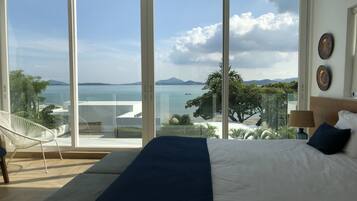 5-Bedroom Villa with Private Pool and Sea View | 5 bedrooms, in-room safe, desk, free wired Internet