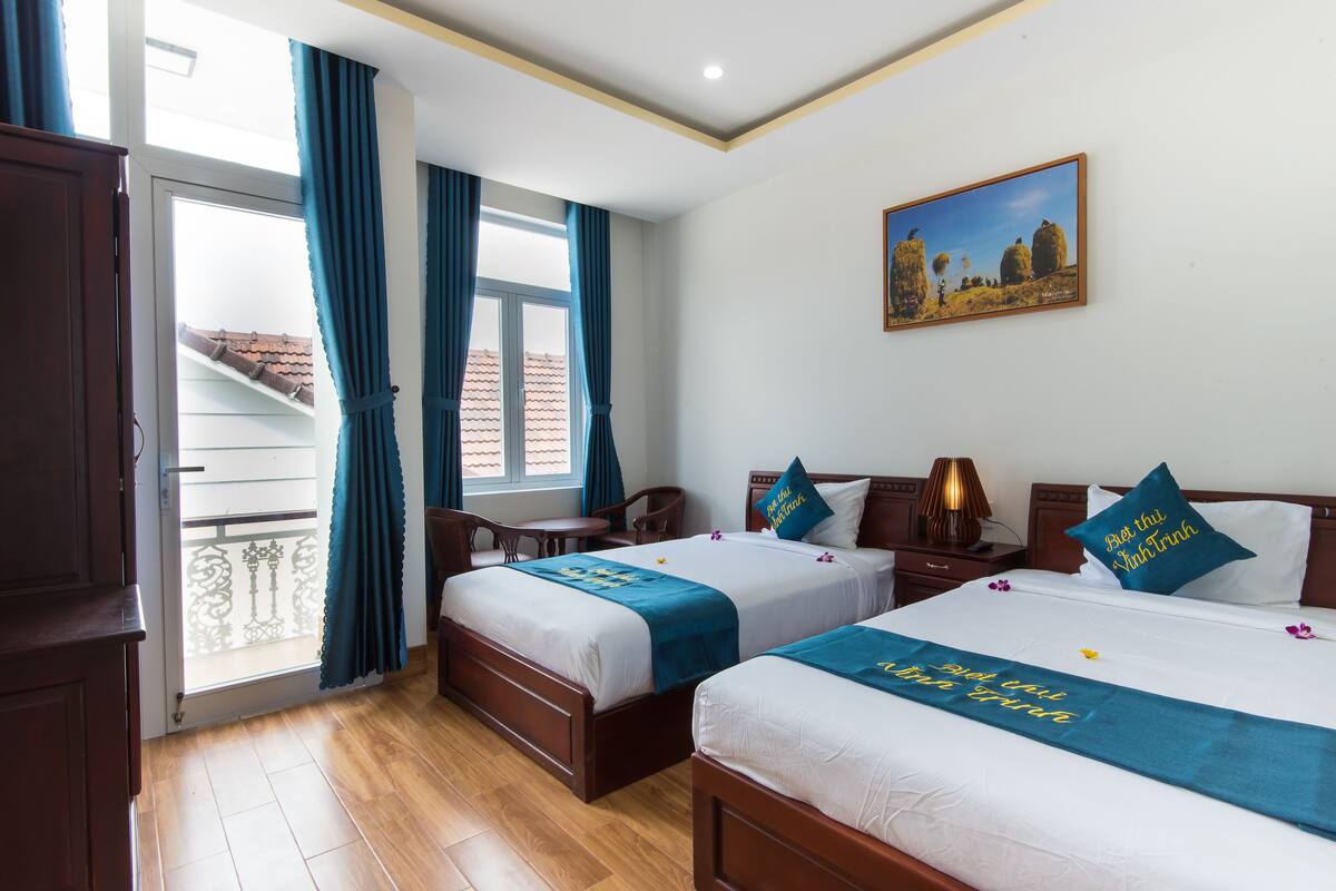 Superior Double or Twin Room | Minibar, in-room safe, desk, soundproofing