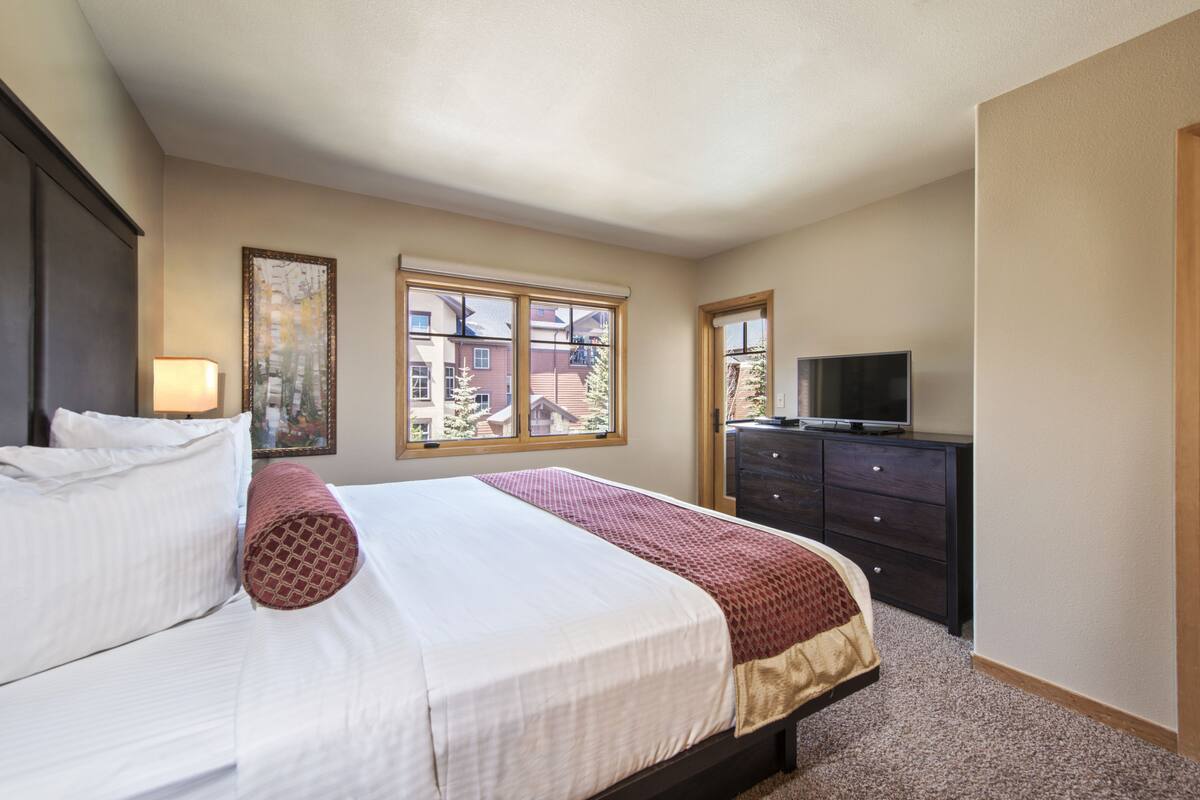 グランド コンドミニアム 3 ベッドルーム バ ルコニー (Grand Timber Lodge - 3 Bedroom) | 低刺激性寝具、セーフティボックス (室内)、アイロン / アイロン台、WiFi (無料)