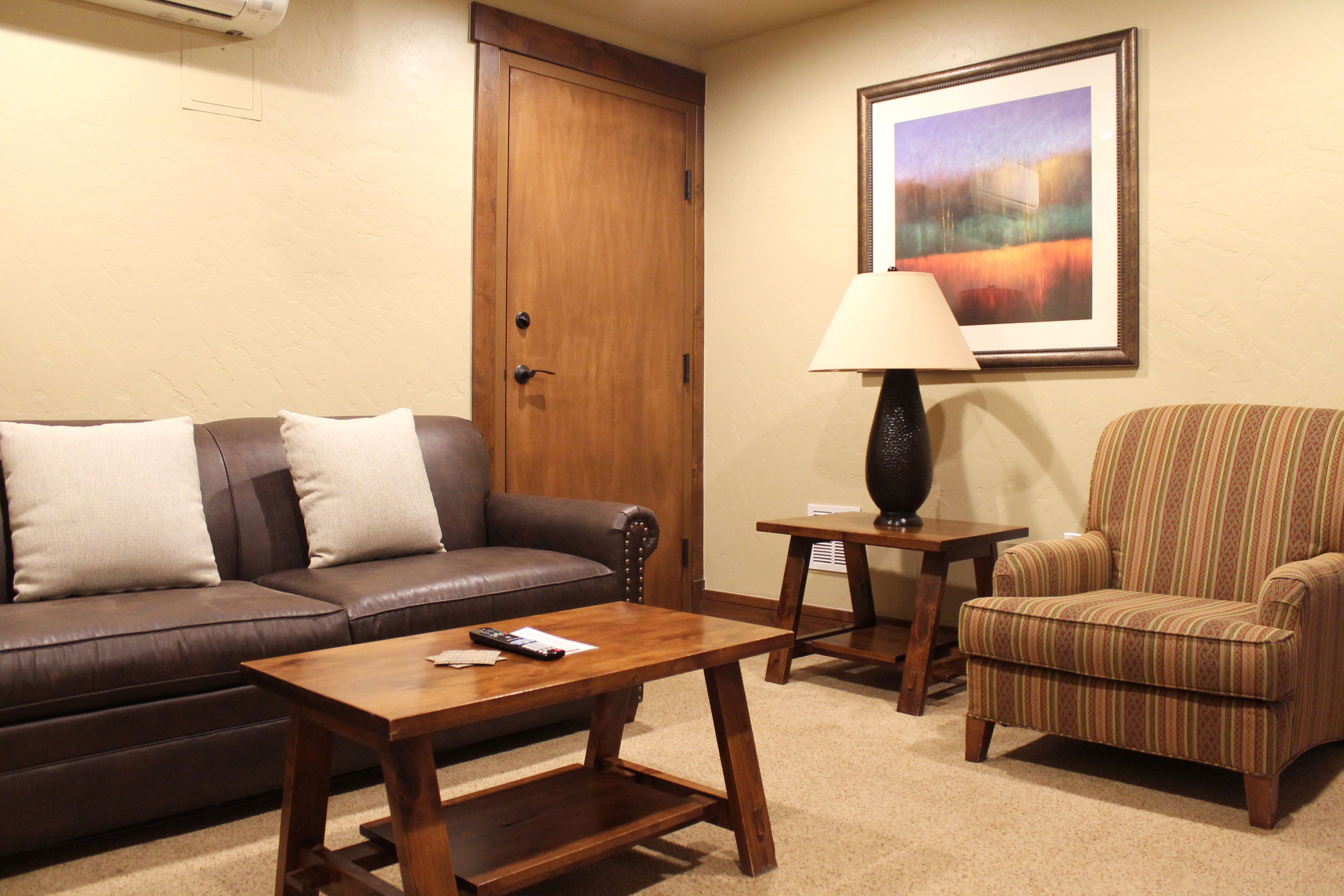 Grand Lodge Peak 7  Suite | In-room safe, iron/ironing board, free WiFi, bed sheets