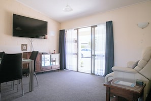 Deluxe Family Room, 2 Bedrooms | Hochwertige Bettwaren, Schreibtisch, Verdunkelungsvorhänge
