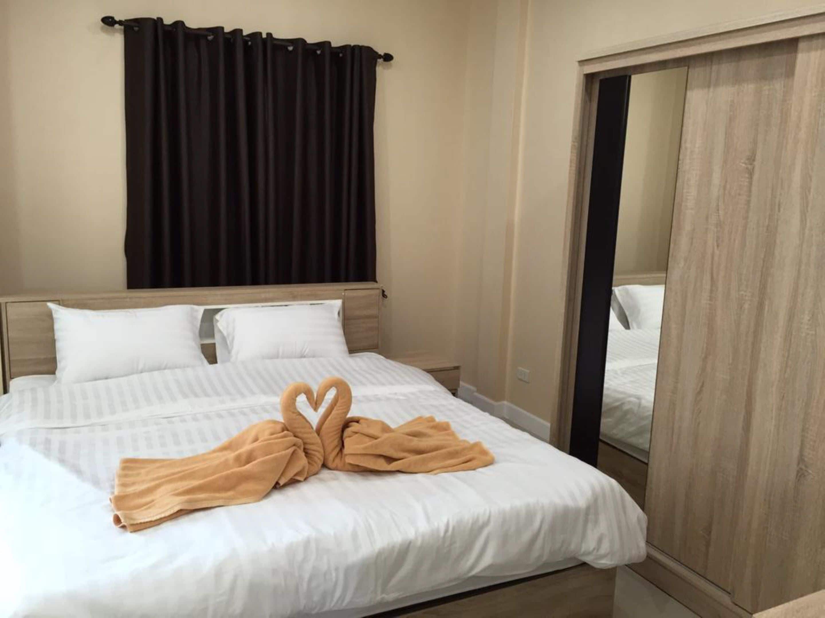 Three-Bedroom Townhome | 3 kamar tidur dan Wi-Fi gratis