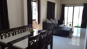 Three-Bedroom Townhome | In-room dining