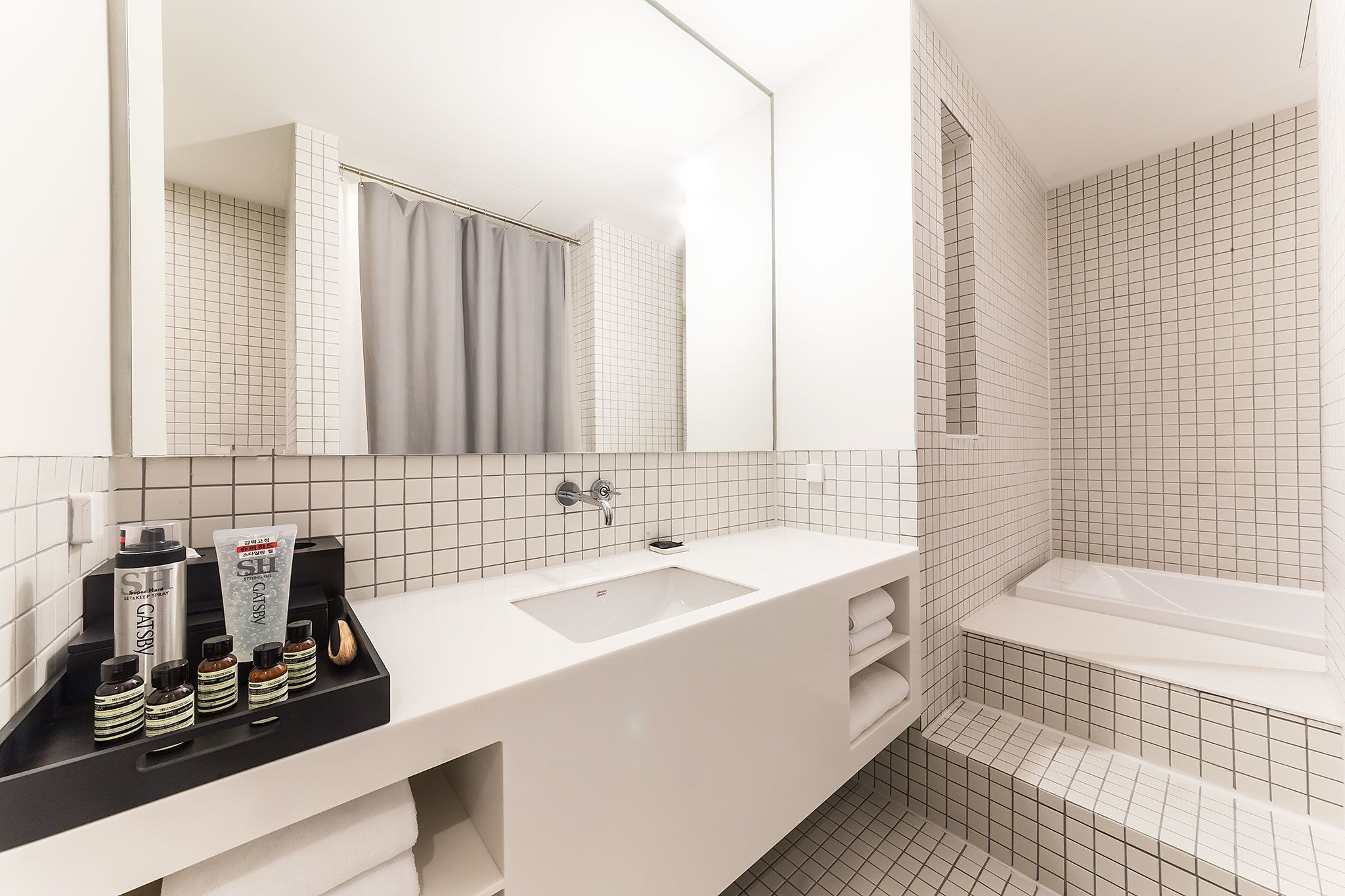 royal suite | soundproofing, free wifi