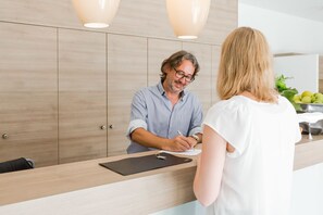 Reception - Ambient Hotel Tassilo (Dingolfing)